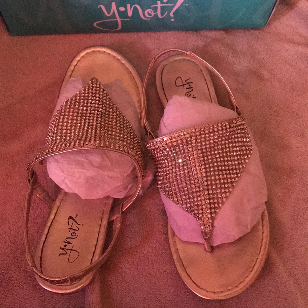 Addison let gold met slides